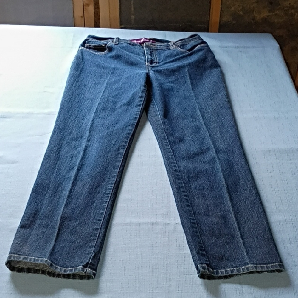 Gloria Vanderbilt Women's Straight Leg Blue Jeans